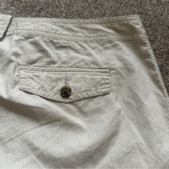 Y2K Charter Club Cream Pinstripe Ankle Cargo Pants Women’s Size 14 Preppy Spring - Picture 13 of 16